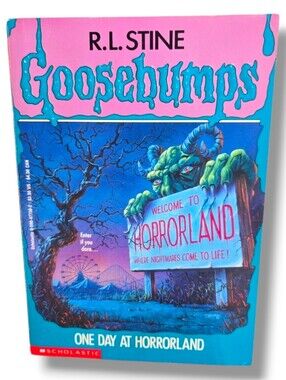Goosebumps One Day at HorrorLand 1994 Vintage, First Scholas Printing R.L. Stine